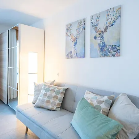 Agrimonia - Moebilierte Ferienwohnung Mit Balkon Davos Extérieur photo