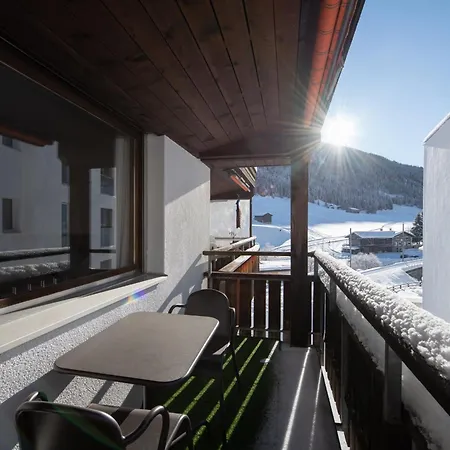 Agrimonia - Moebilierte Ferienwohnung Mit Balkon Davos Chambre photo