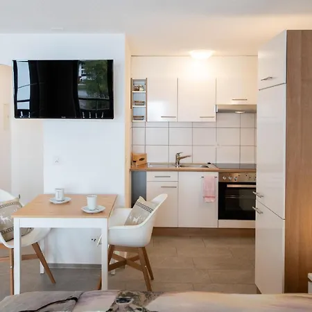 Agrimonia - Moebilierte Ferienwohnung Mit Balkon Davos Extérieur photo