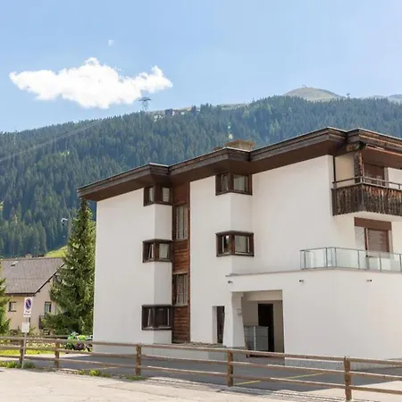 Agrimonia - Moebilierte Ferienwohnung Mit Balkon Davos Extérieur photo